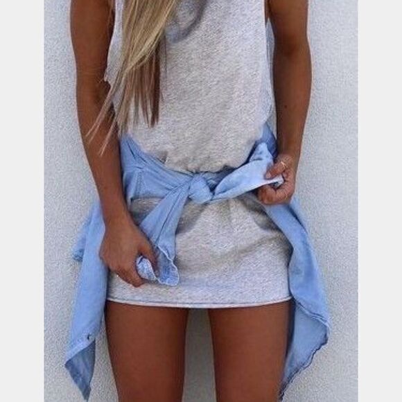 Light wash chambray top - Picture 2 of 4